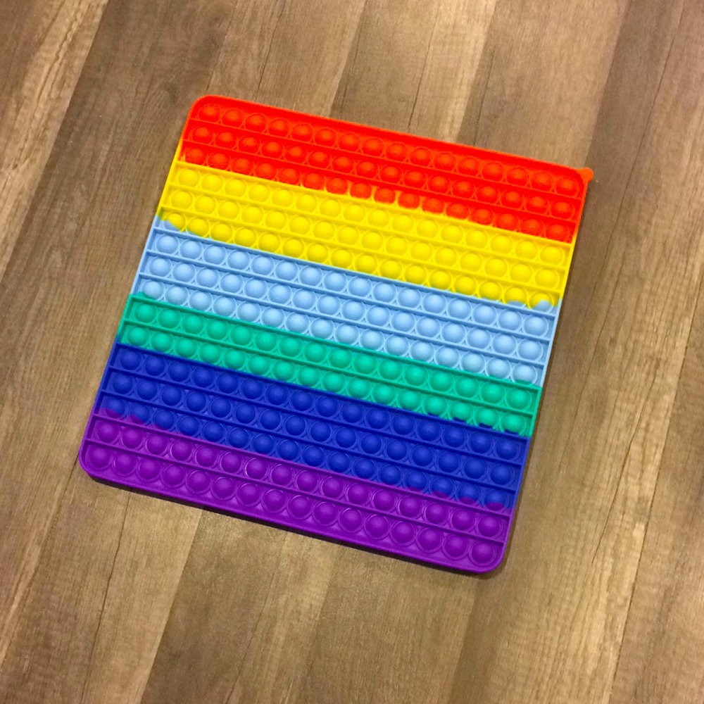 JUMBO RAINBOW POP-IT